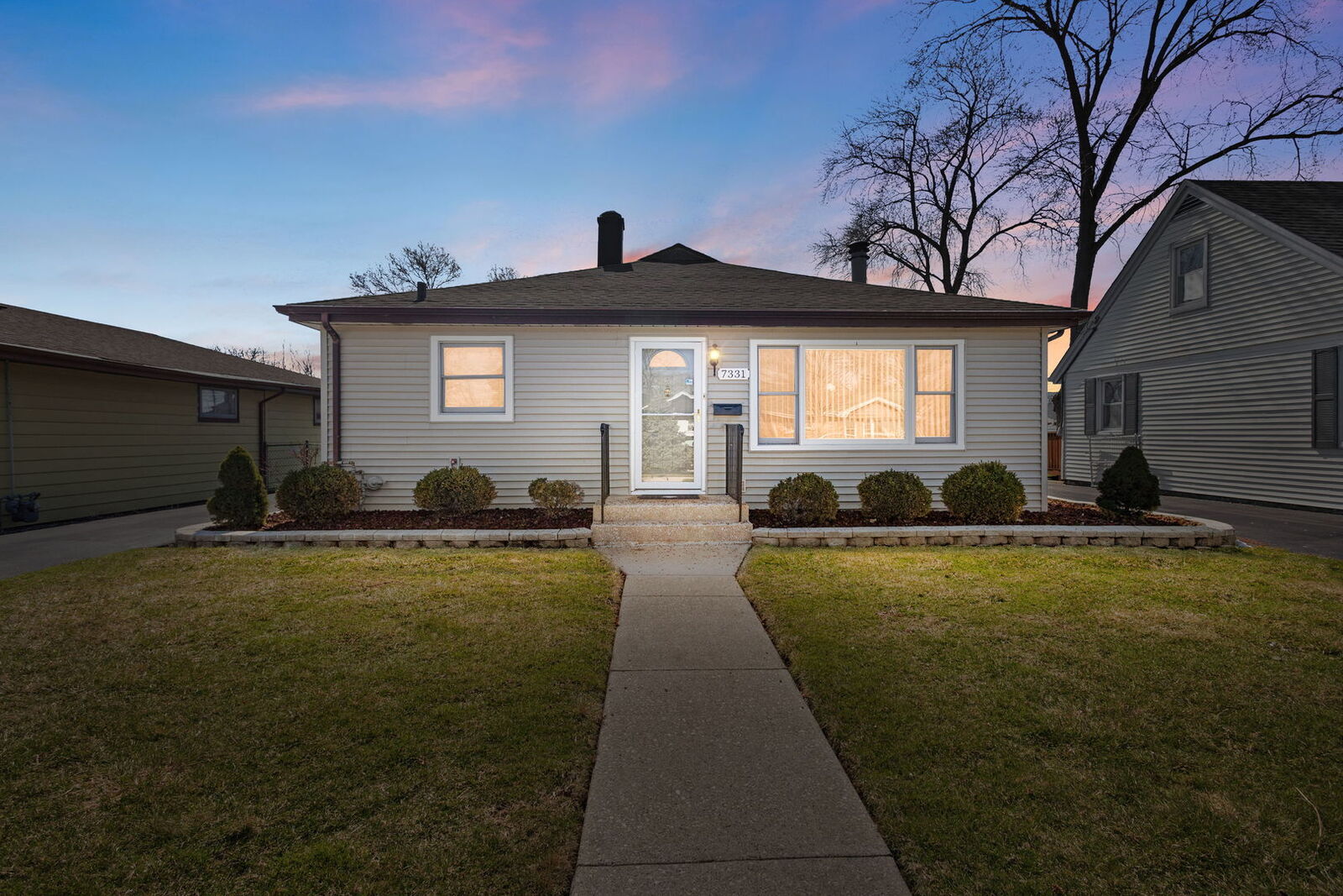 Property Photo: 7331 W 114th Place IL 60482