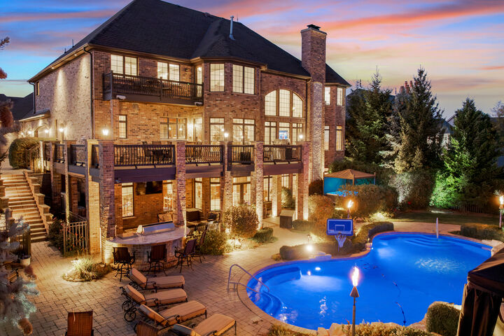 Property Photo: 39W431 Long Meadow Lane IL 60175