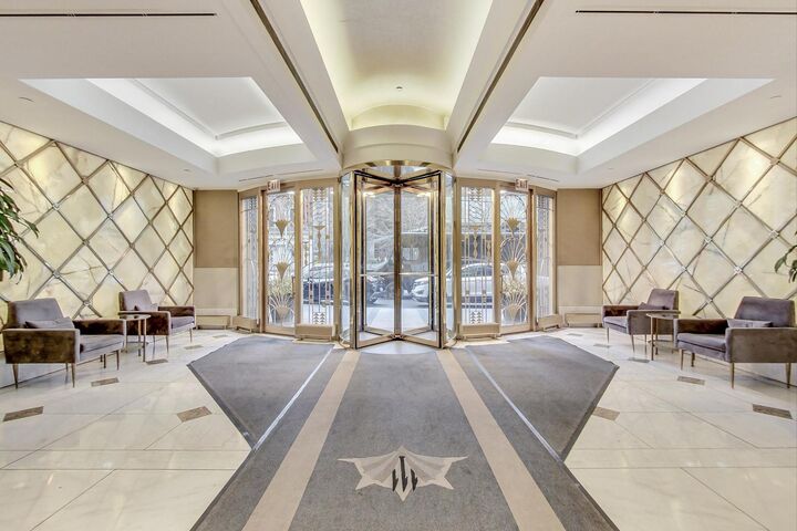 Property Photo: 111 E Chestnut Street Phab IL 60611