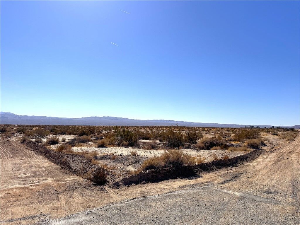 Property Photo:  0 Yermo Road  CA 92398 