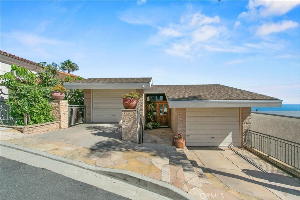 Property Photo:  625 Fontana  CA 92651 