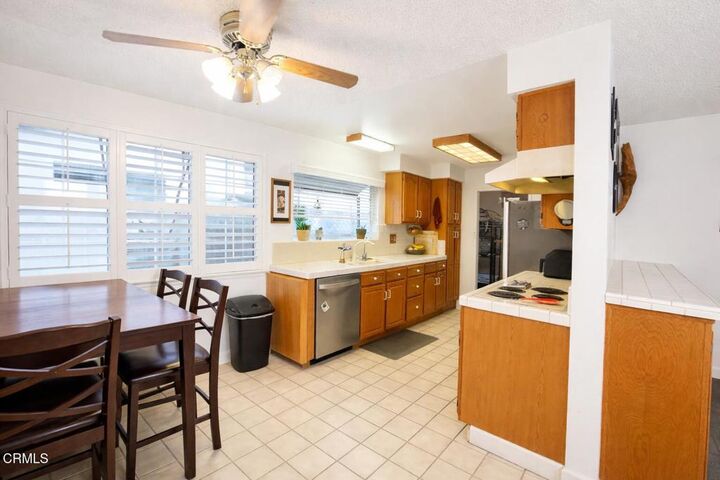 Property Photo:  8582 Hollister Street  CA 93004 