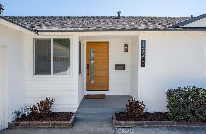 Property Photo:  18630 Cantara Street  CA 91335 