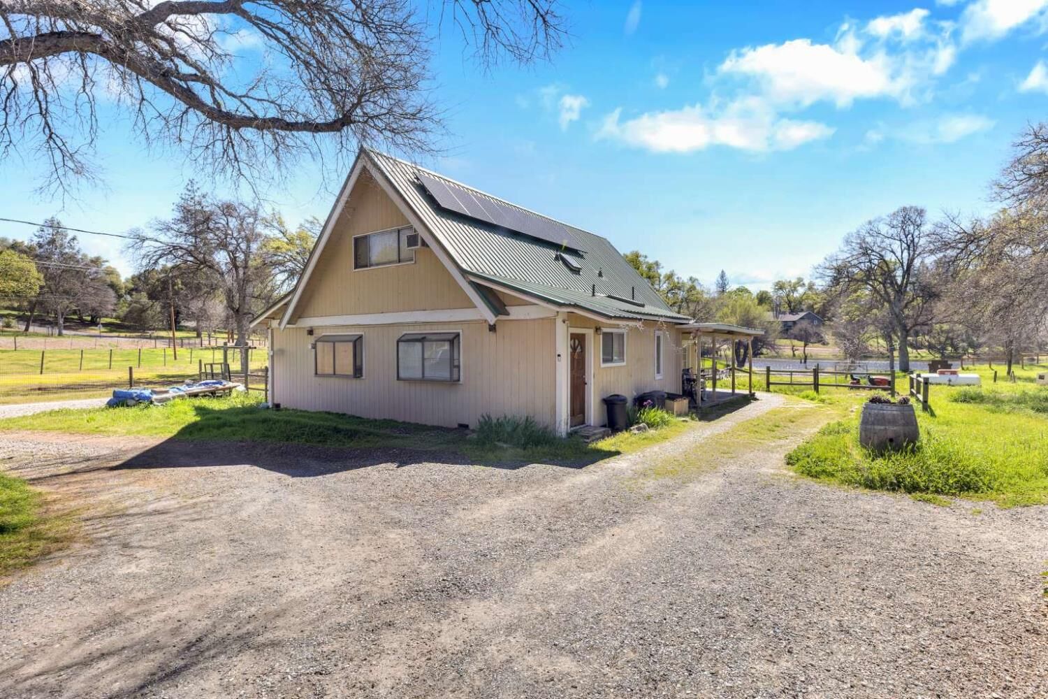 Property Photo:  13489 Yorkshire Road  CA 95321 