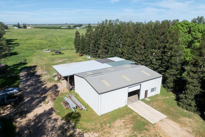 Property Photo:  3401 Bogue Road  CA 95316 