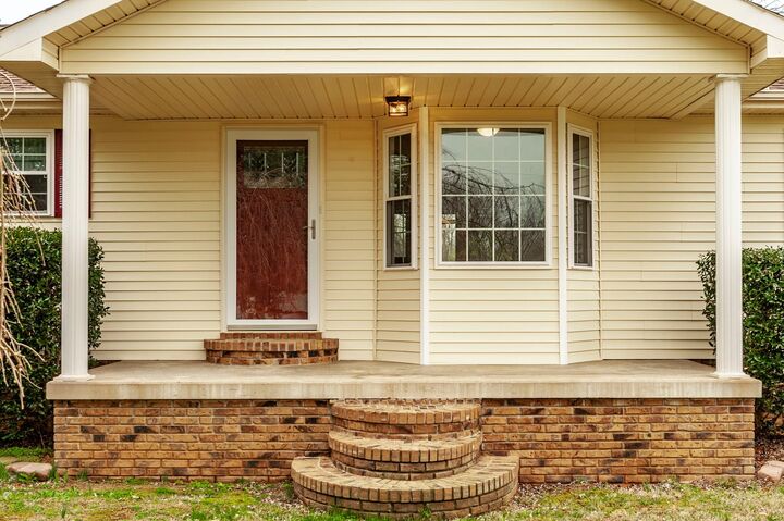 Property Photo:  410 Frog Pond Cemetery Rd  TN 37083 