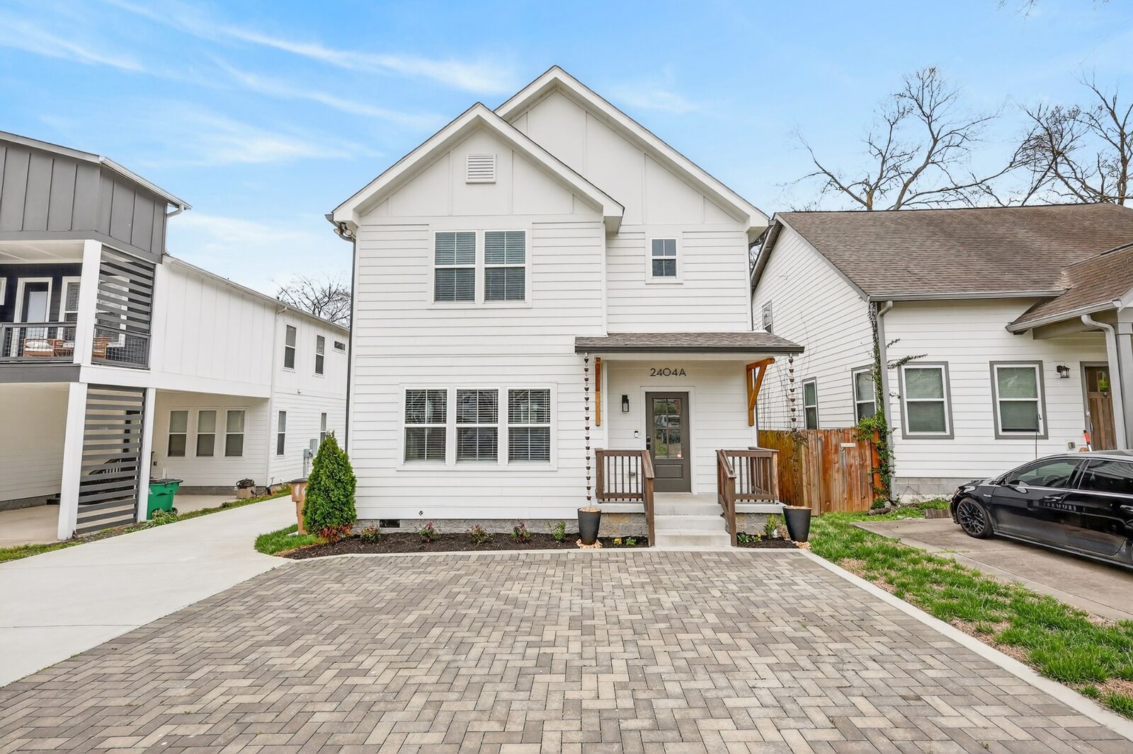 Property Photo: 2404A Middle St TN 37208