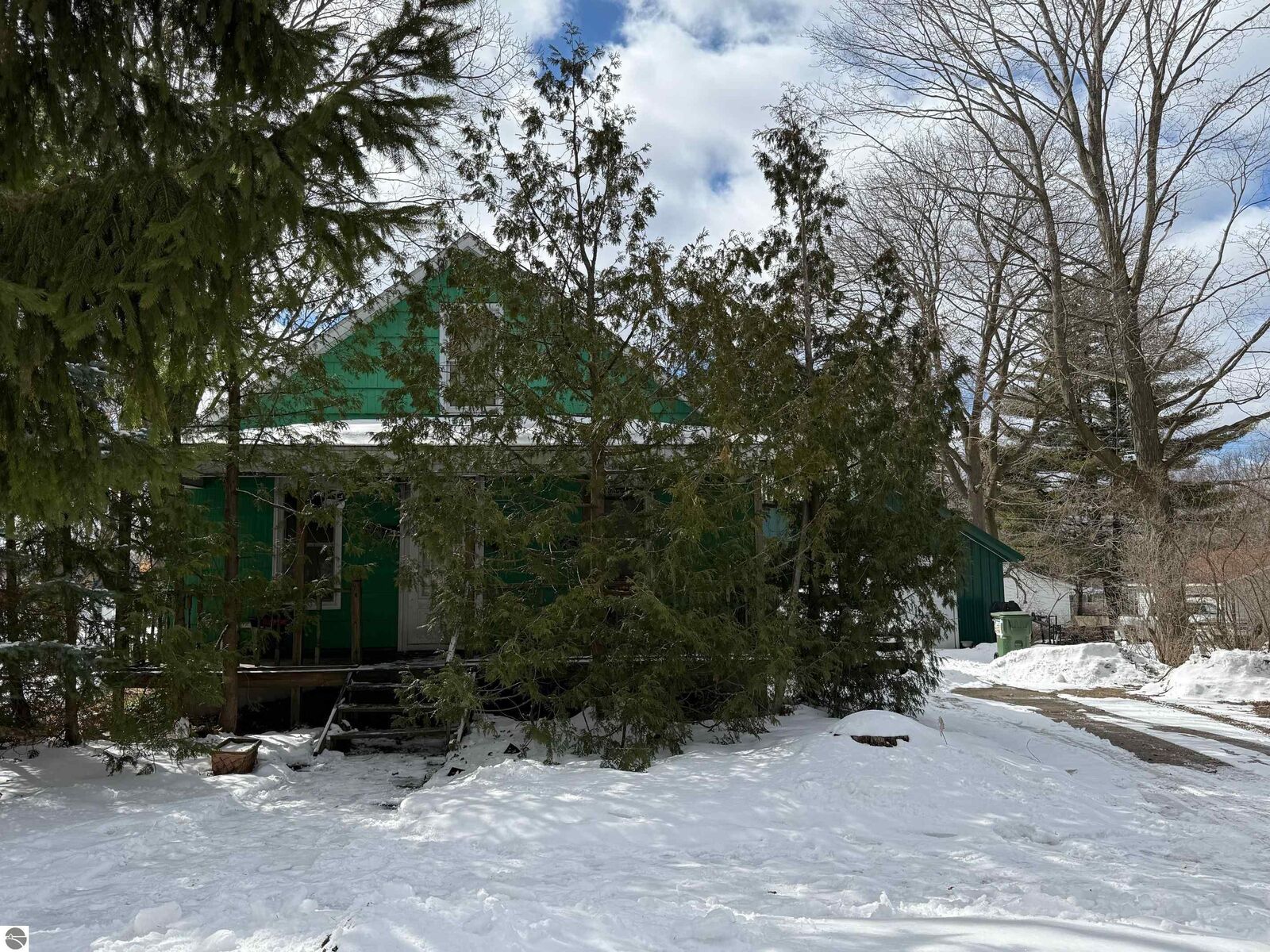 Property Photo: 903 Cotey Street MI 49601