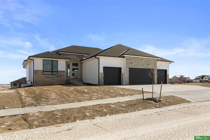 Property Photo:  5813 N 197th Avenue  NE 68022 