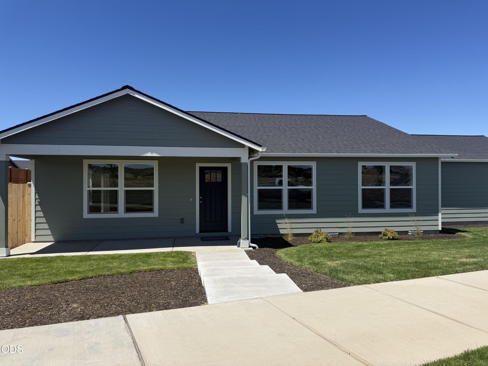 Property Photo:  639 NE Arnold Street 173  OR 97741 
