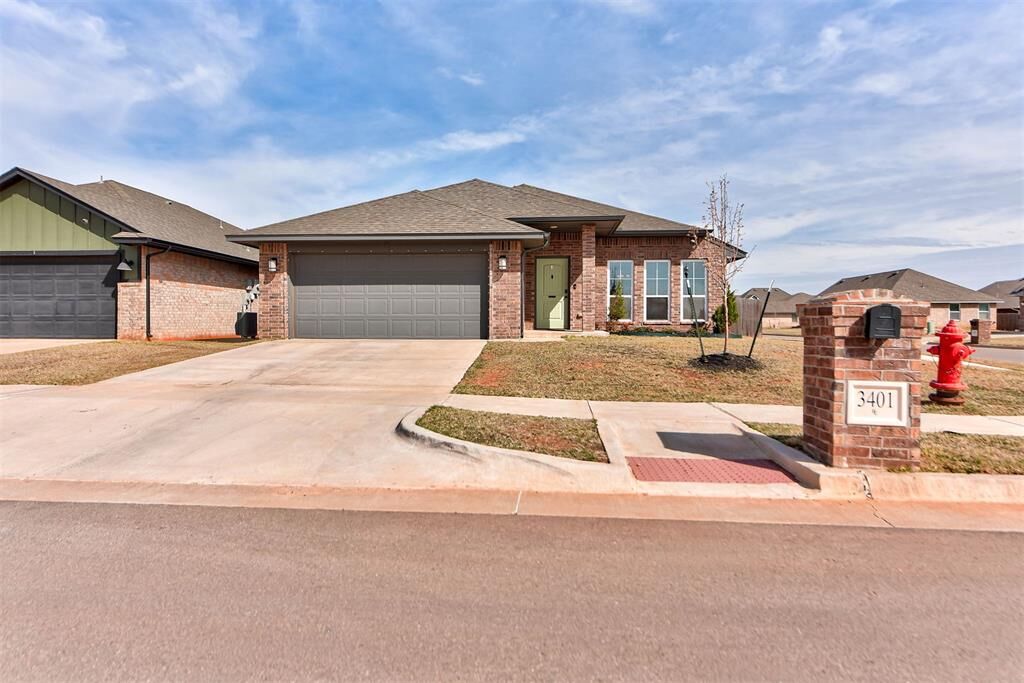 Property Photo: 3401 NW 180th Street OK 73012