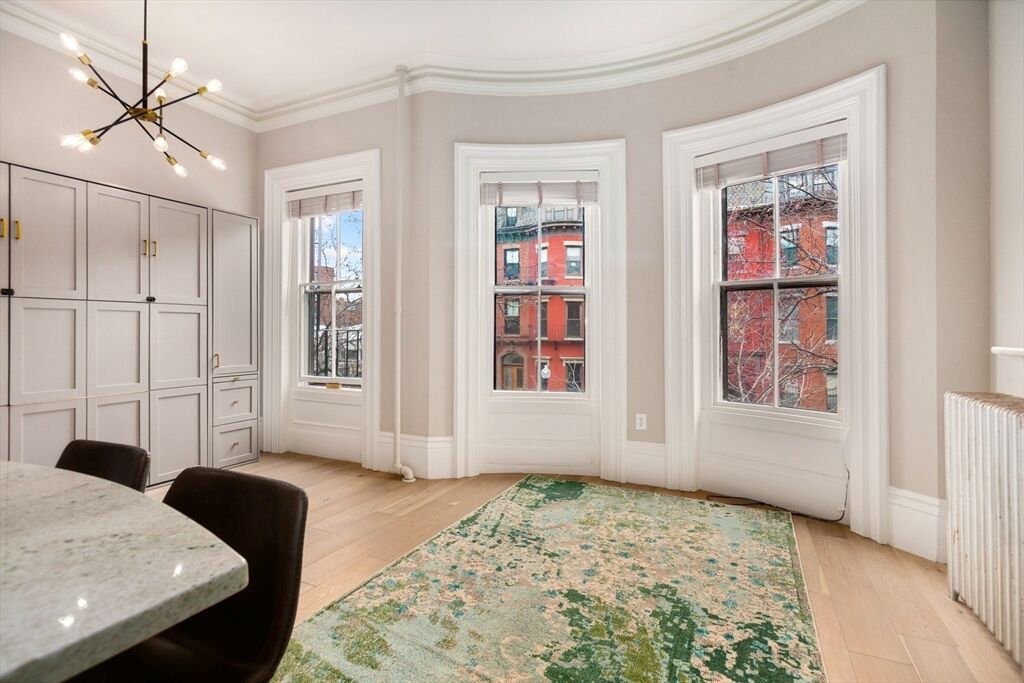 Property Photo:  154 West Concord St 2A  MA 02118 