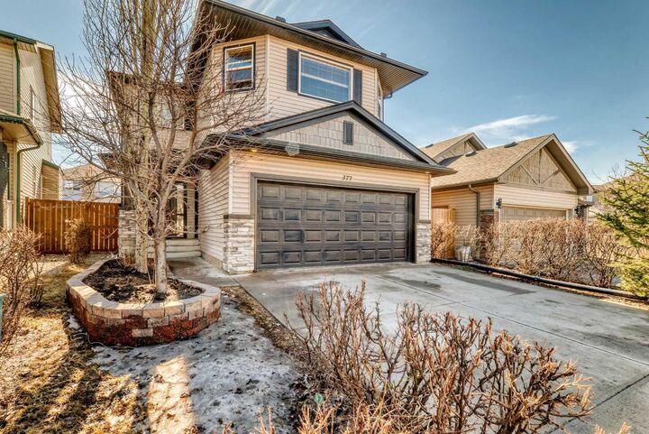 Photo de la propriété:  377 Cimarron Boulevard  AB T1S 2L8 
