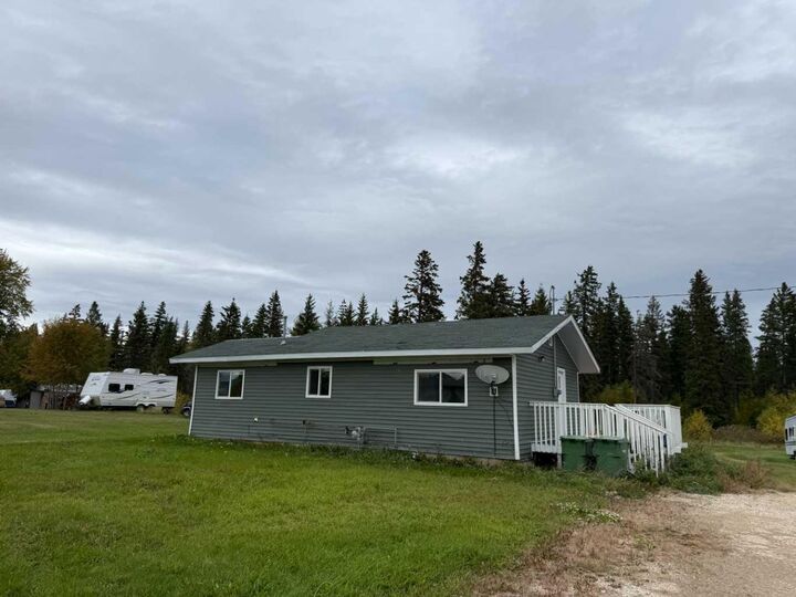 2571 Auger Road — photo 1