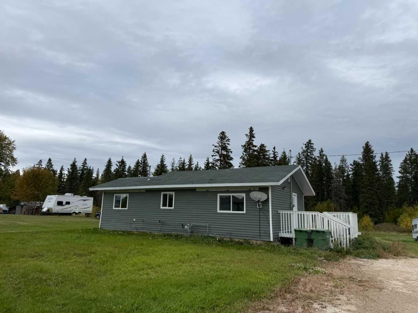 Property Photo: 2571 Auger Road AB T0G 2K0
