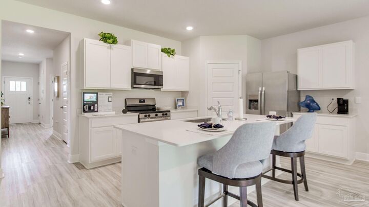 Property Photo:  2071 Wiregrass St  FL 32566 