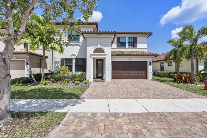 Property Photo: 12095 S Baypoint Circle FL 33076