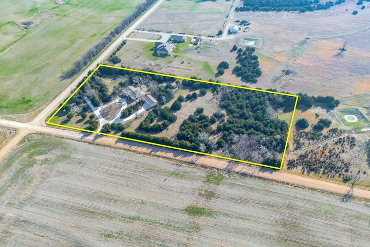 Property Photo:  4936 NW County Line Rd  KS 67017 