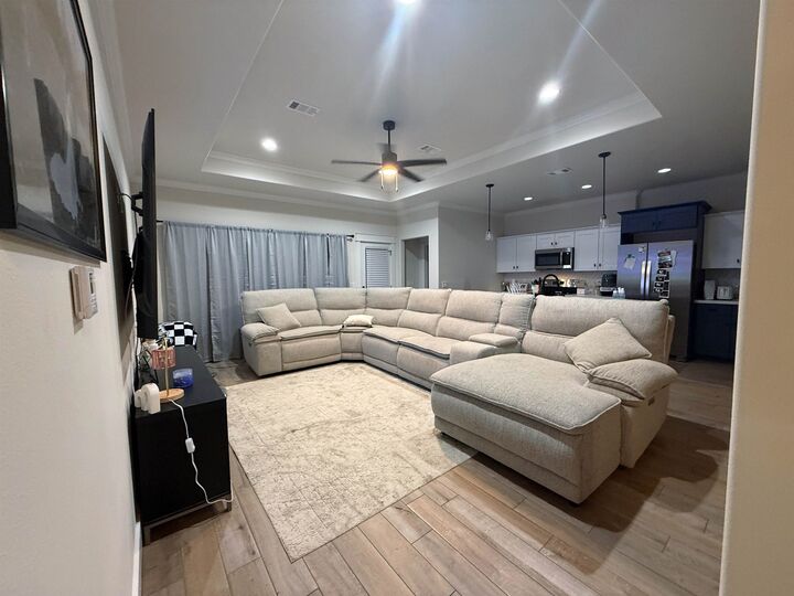 Property Photo:  1020 W Ave B  TX 77656 