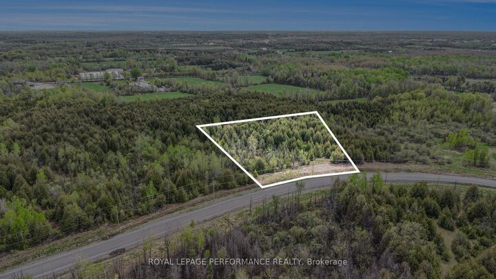 7 McDonell Crescent — photo 1