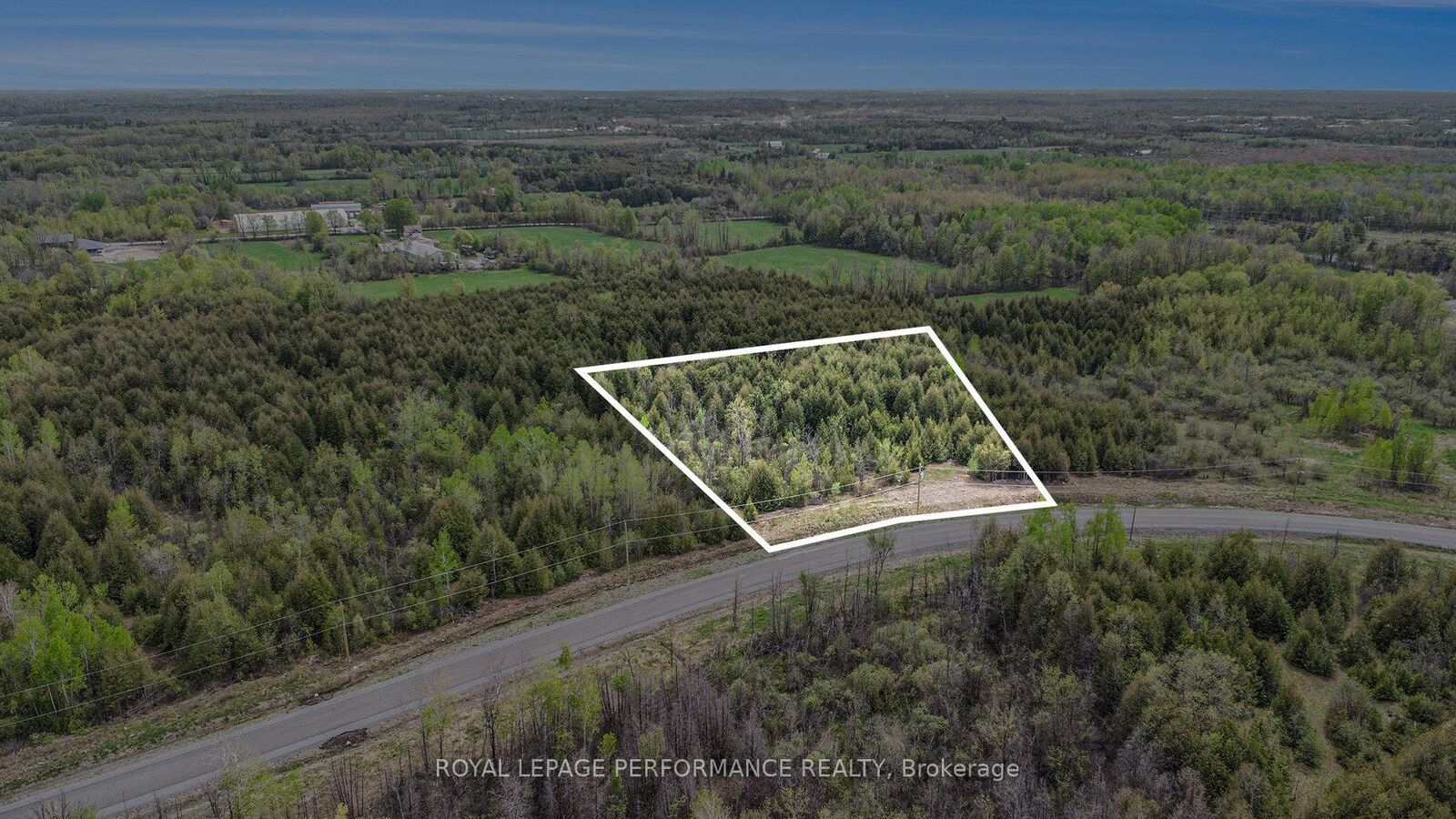 Property Photo: 7 McDonell Crescent ON K0A 0X0