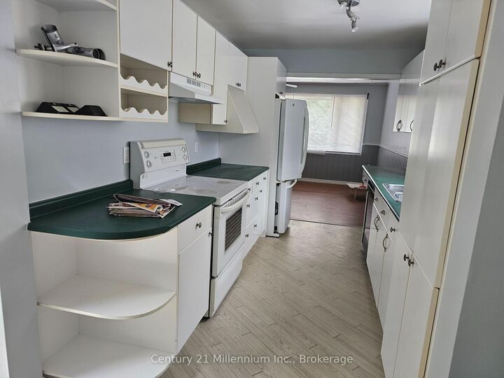 Property Photo: 475 Hurontario Street ON L9Y 2N2