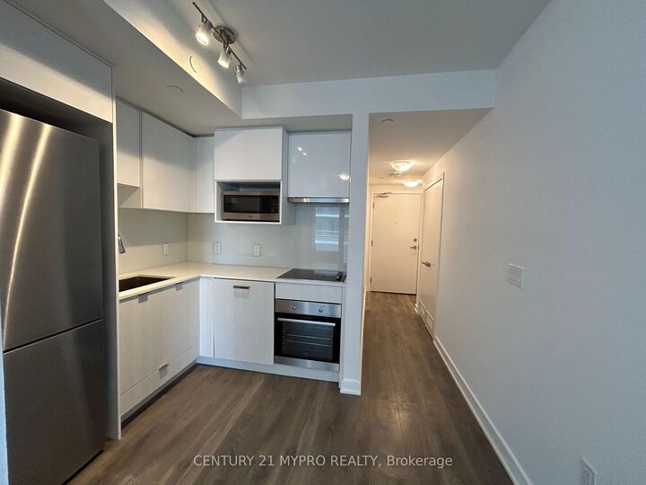 Property Photo:  195 Redpath Avenue 2714  ON M4P 0E4 