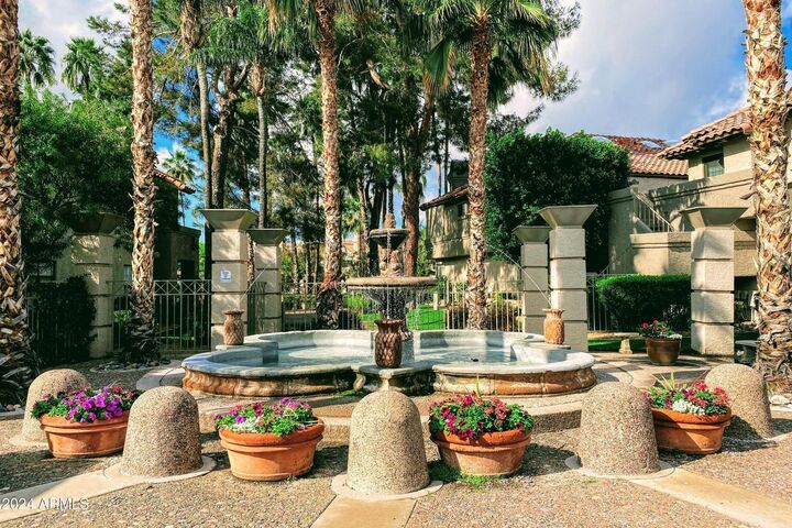 Property Photo:  10015 E Mountain View Road Unit 1002  AZ 85258 