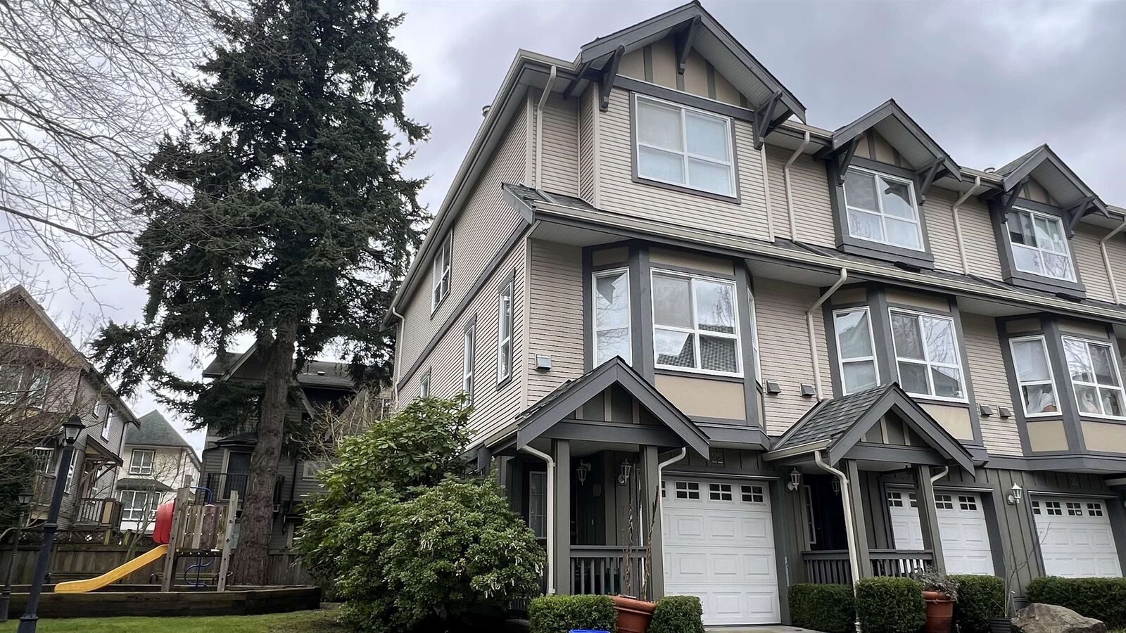 Property Photo: 7833 Heather Street 22 BC V6Y 4J4