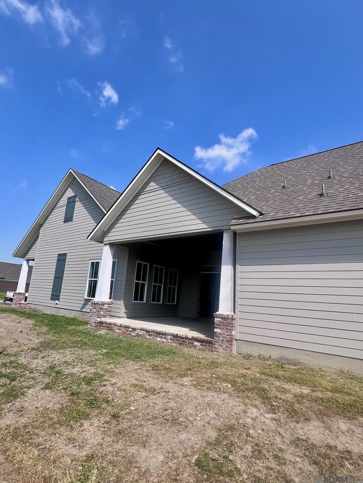 Property Photo:  13763 Sweet Cherry Dr  LA 70810 