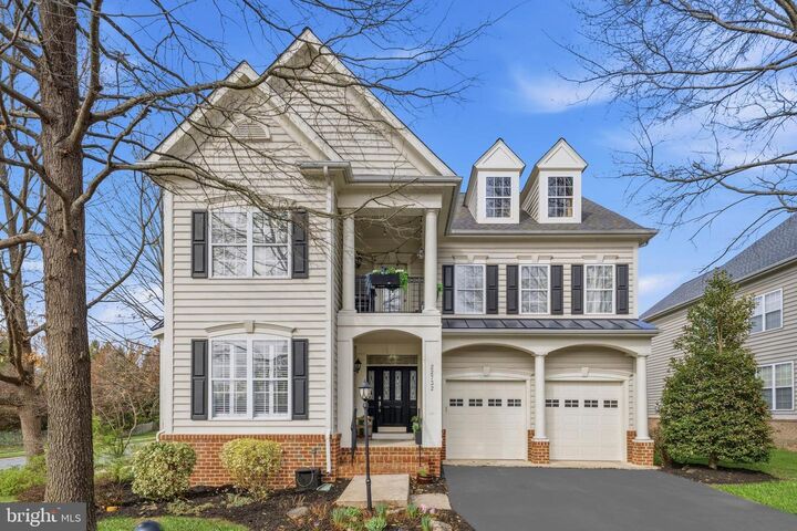 Property Photo:  22732 Highcrest Circle  VA 20148 