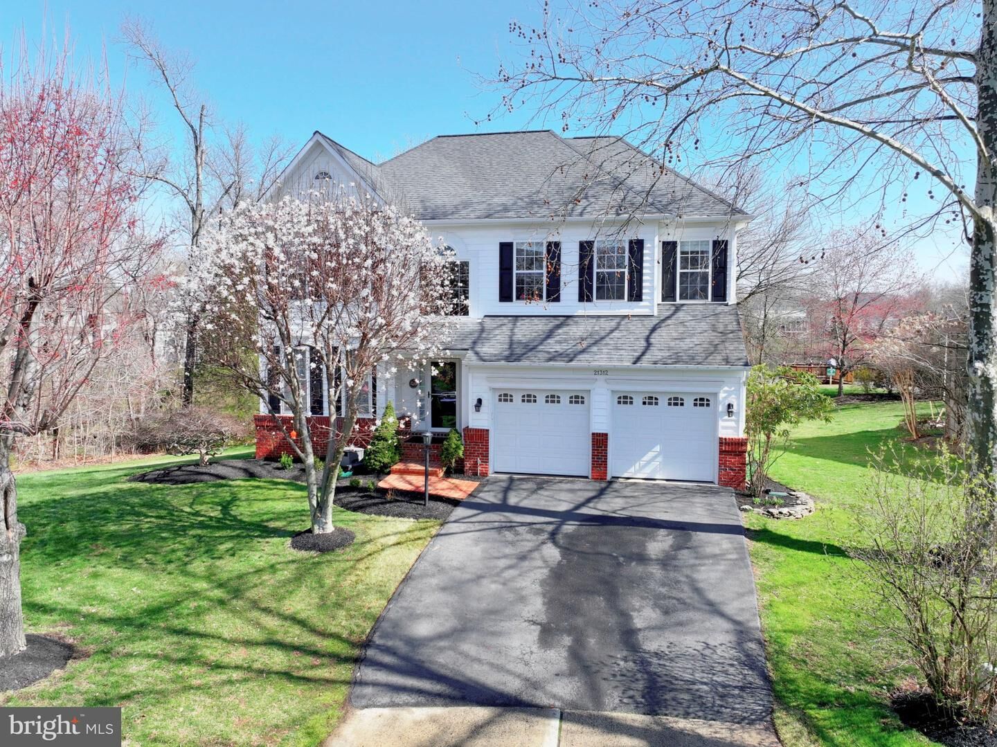Property Photo:  21312 Small Branch Place  VA 20148 