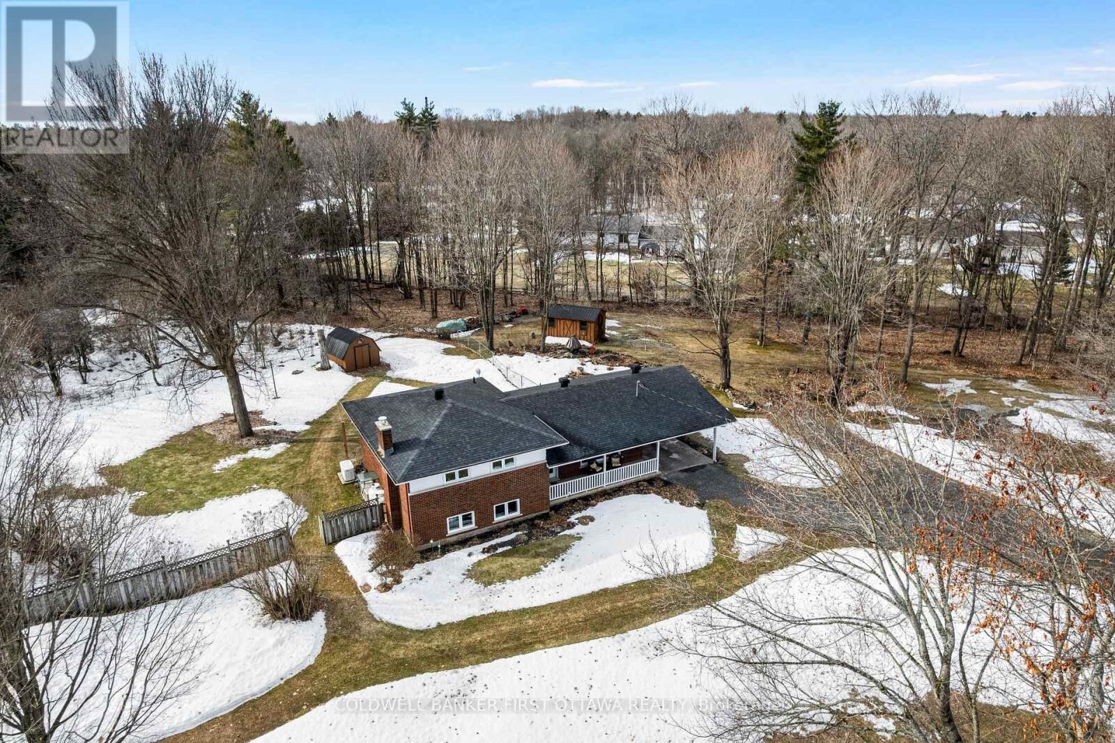 Property Photo:  2421 Rideau Ferry Road  ON K7H 3C7 