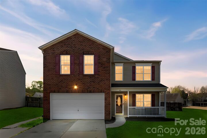 Property Photo: 9610 Duxford Lane NC 28269