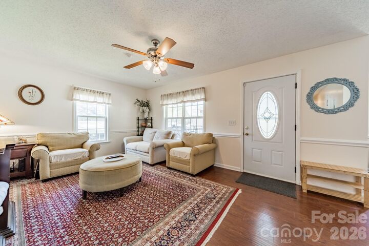 Property Photo:  1015 S Walnut Street  NC 28081 