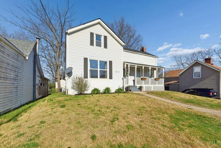 Property Photo:  915 Third Street  OH 45215 