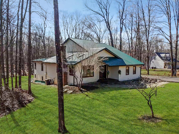 Property Photo: 598 Carribean Rd PA 15801