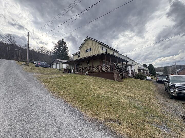 Property Photo:  60 Upper Clinton St  PA 15772 