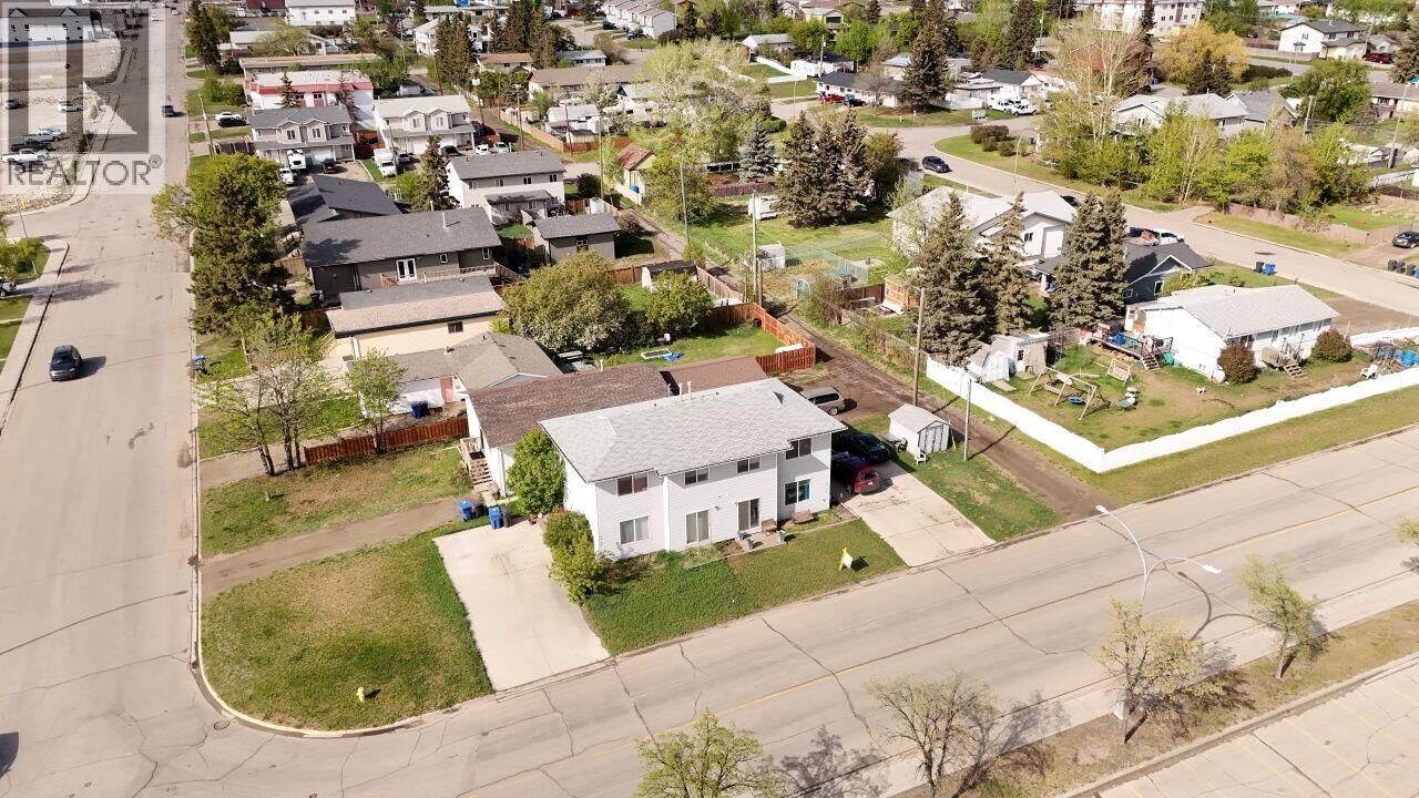 Property Photo:  9708 96 Avenue  BC V1J 4N6 