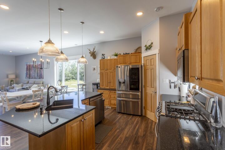 Property Photo: 14 Kos Street AB T0E 2B0