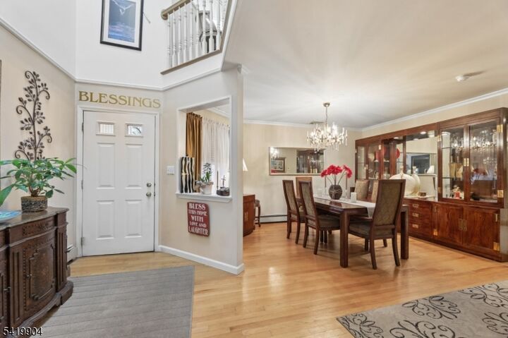 Property Photo:  7 Valen Ct  NJ 07417 