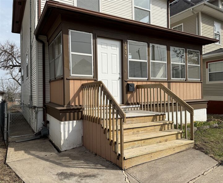 Property Photo:  1435 4th Street  IA 50314 