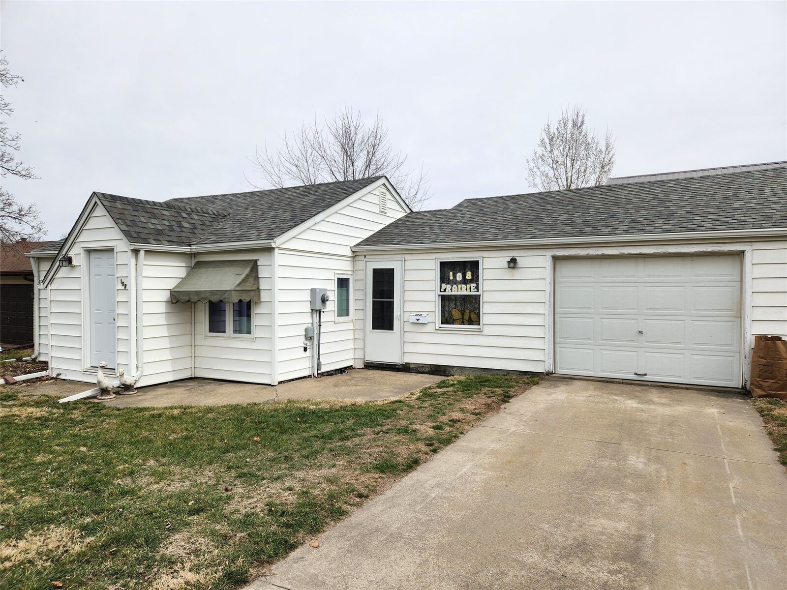 Property Photo:  108 Prairie Street  IA 50219 