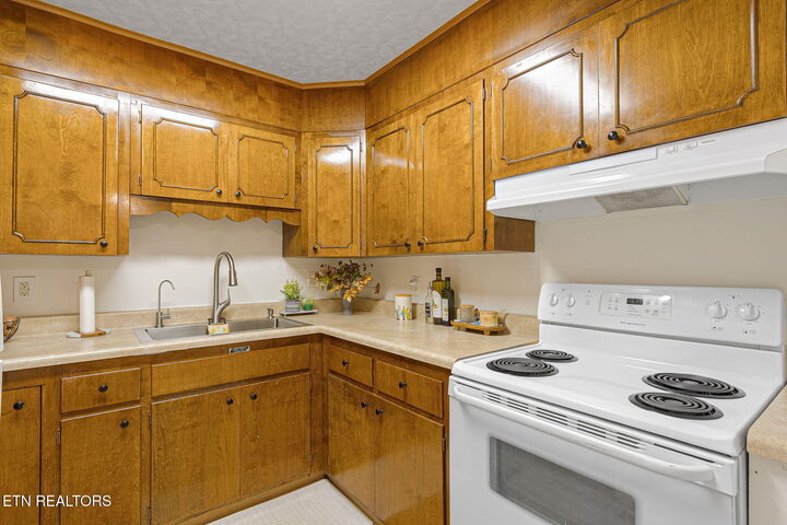 Property Photo:  3104 N Broadway St A-5  TN 37917 