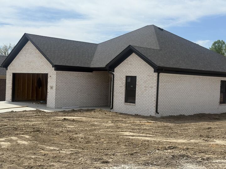 Property Photo:  308 Cinchpost Circle  KY 40744 