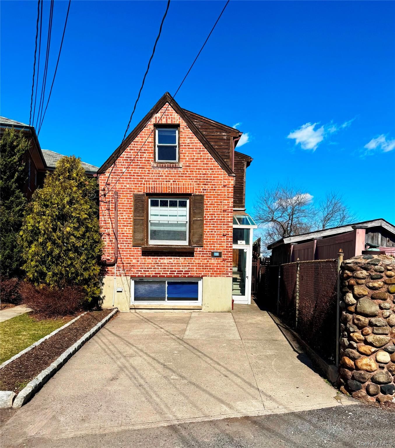 Property Photo:  722 King Avenue  NY 10464 