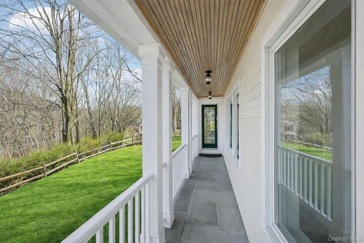 Property Photo:  18 Juengstville Road  NY 10519 