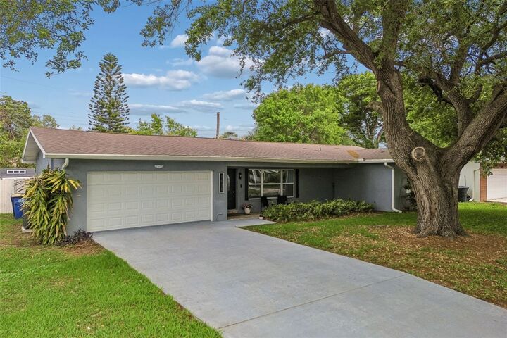 Property Photo: 1618 Barry Road FL 33756