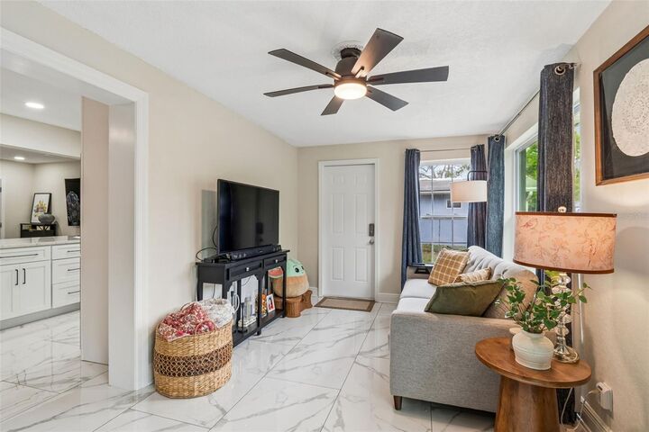 Property Photo: 1618 Barry Road FL 33756