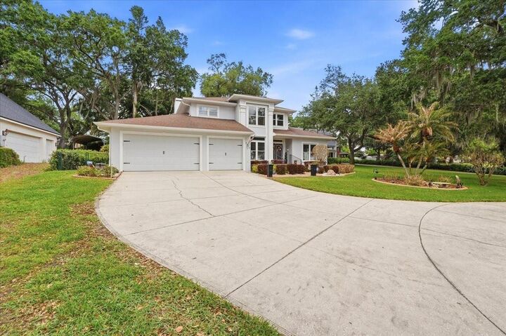 Property Photo:  2000 Lake Ariana Boulevard  FL 33823 